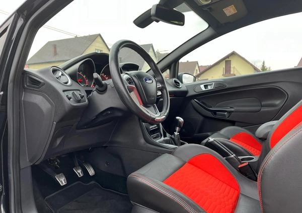 Ford Fiesta cena 43900 przebieg: 104000, rok produkcji 2014 z Kielce małe 742